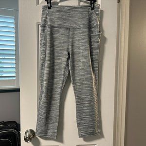 RBX Capri/Cropped Workout Leggings in Shades of Gray, size Large